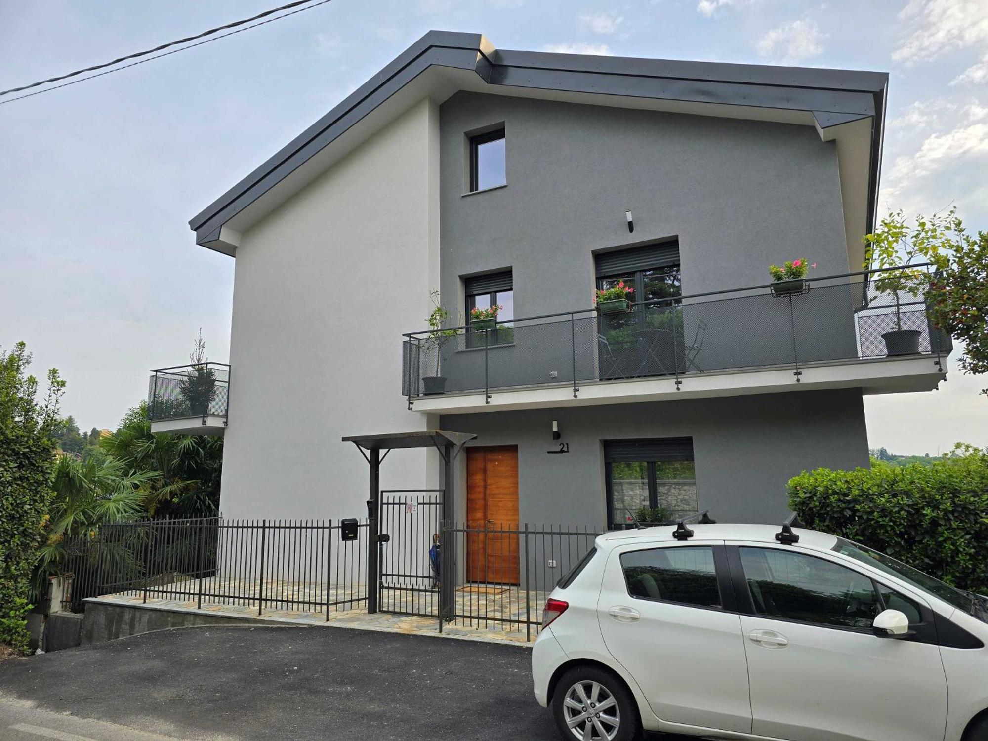 Art Garage Varese ビアンドロンノ エクステリア 写真