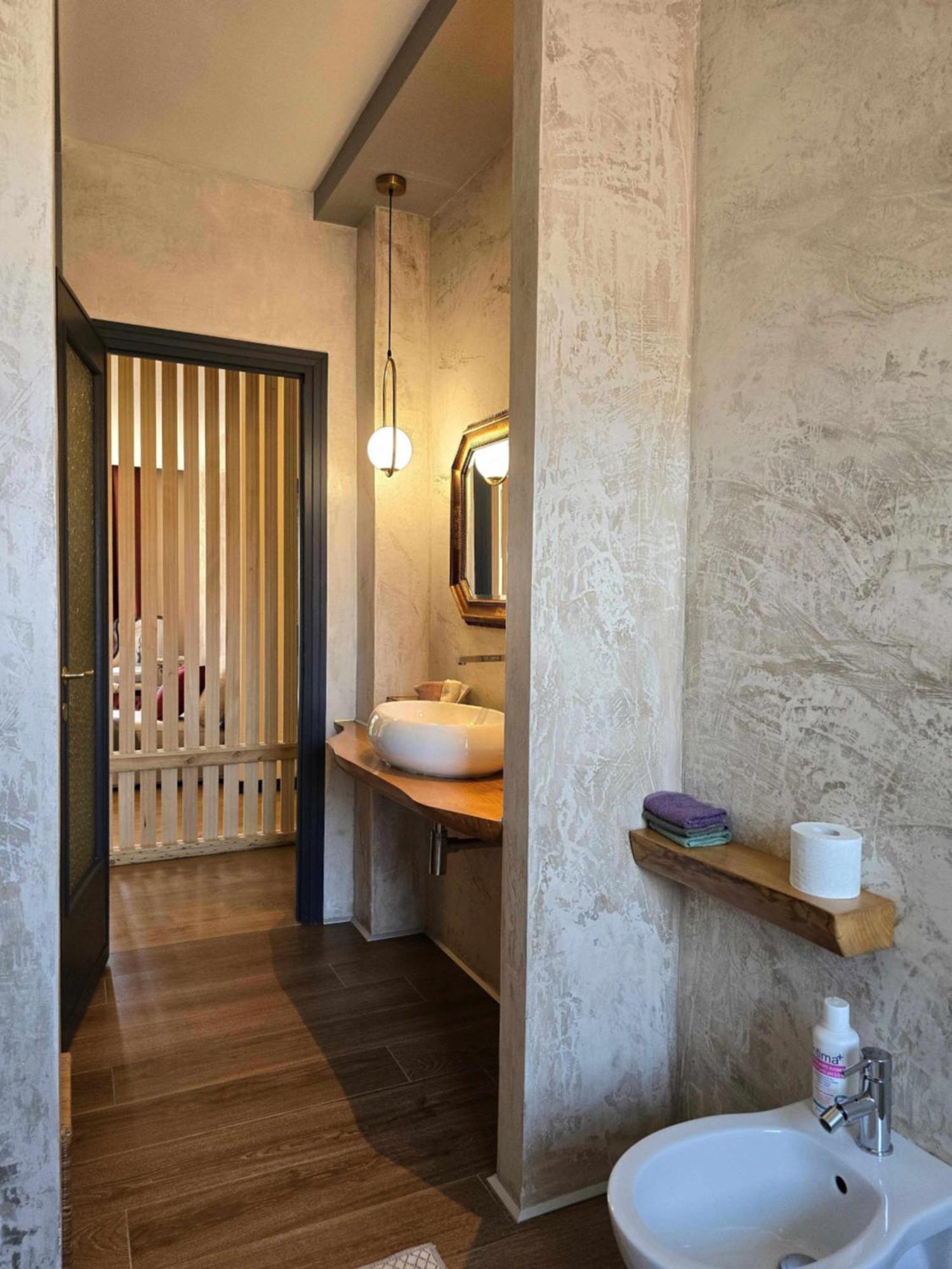 Art Garage Varese ビアンドロンノ エクステリア 写真